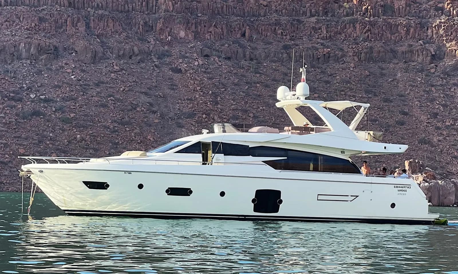 Ferretti 72FT